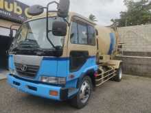 Nissan Concrete Mixer 2001 Lorry