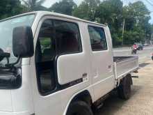 Nissan CrewCab 2000 Crew Cab