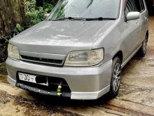 Nissan CUBE 2000 Car