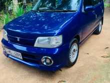 Nissan Cube 2000 Car