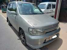 Nissan CUBE 2001 Car