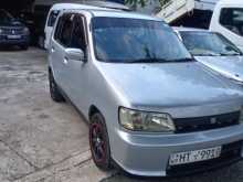 Nissan Cube 2000 Car