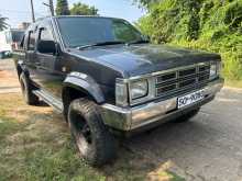 Nissan D-21 4X4 DOUBLE 1988 Pickup
