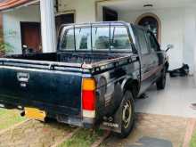 https://riyasewana.com/uploads/nissan-d21-1992-2710082712062.jpg