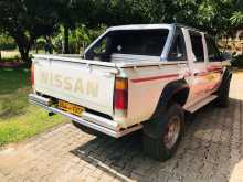 https://riyasewana.com/uploads/nissan-d21-1993-710405912322.jpg