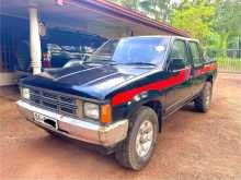 Nissan D21 1988 Crew Cab