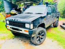 Nissan D21 1985 Crew Cab