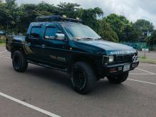 Nissan D21 4x4 1990 Pickup
