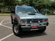 Nissan D21 4x4 1988 Pickup