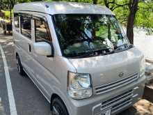 Nissan DA17 2020 Van