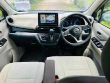 https://riyasewana.com/uploads/nissan-days-x-2023-1717495912354.jpg