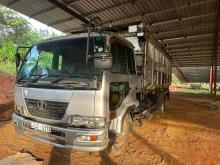 Nissan Dump Truck 2007 Lorry