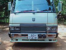 Nissan Caravan Vrg 1985 Van