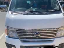 Nissan E25 2010 Van