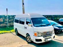 Nissan E25 High Roof 2009 Van
