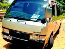 Nissan E24 1999 Van