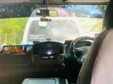 Nissan E25 2006 Van