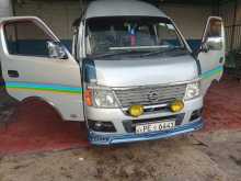 Nissan E25 2009 Van