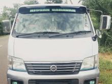 Nissan E25 2004 Van