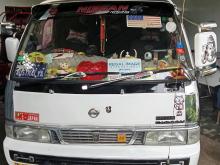Nissan E27 1990 Van