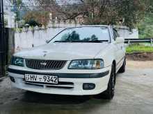 Nissan FB15 2000 Car