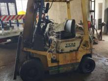 Nissan Fork Lift 2010 Heavy-Duty