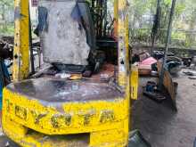 Nissan Forklift 2000 Heavy-Duty
