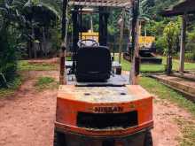 https://riyasewana.com/uploads/nissan-forklift-2017-2415422212863.jpg
