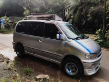Nissan Serana Fx 2000 Van