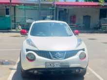 Nissan Juke 2010 SUV