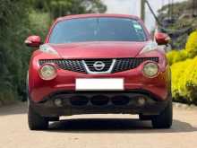 Nissan Juke 2011 SUV