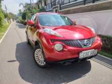 Nissan JUKE 2011 SUV