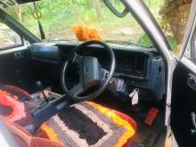 Nissan Largo 1991 Van