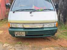 Nissan Largo 1993 Van