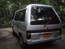 Nissan Largo 1989 Van