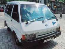 Nissan Largo 1988 Van