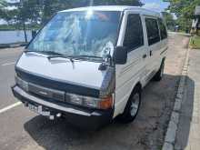 Nissan Largo 1989 Van
