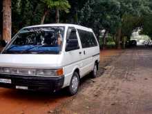 Nissan Largo 1989 Van