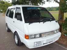 Nissan Largo 1988 Van