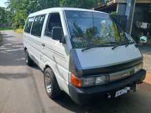 Nissan Largo 1989 Van