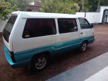 Nissan Largo 1990 Van