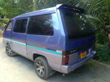 Nissan Largo 1992 Van
