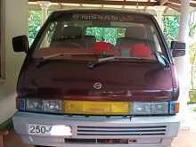 Nissan Largo 1992 Van