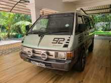 Nissan Largo 1993 Van