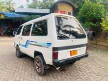 https://riyasewana.com/uploads/nissan-largo-1993-721283912454.jpg