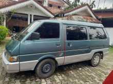 Nissan Largo 1988 Van