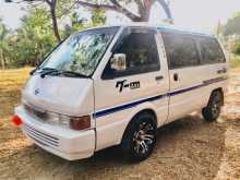 Nissan Largo 1992 Van