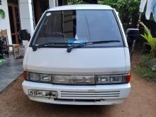 Nissan Largo 1992 Van