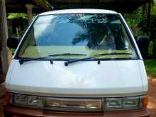 Nissan Largo 1991 Van