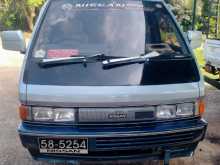 Nissan Largo 1991 Van